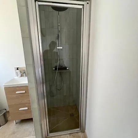 Prive Avec Salle D'eau Et Wc Prive Affittacamere